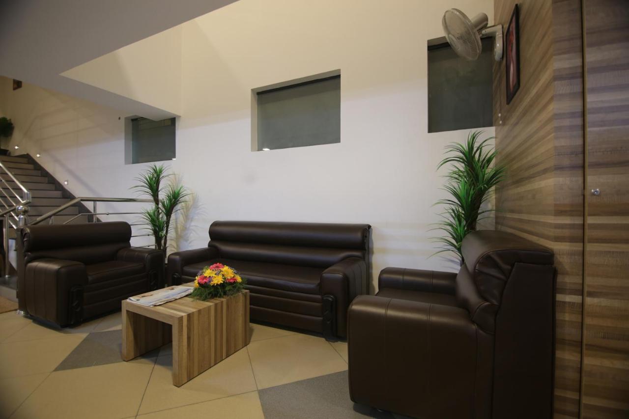 فندق Kochiفي  Mirage Residency المظهر الخارجي الصورة