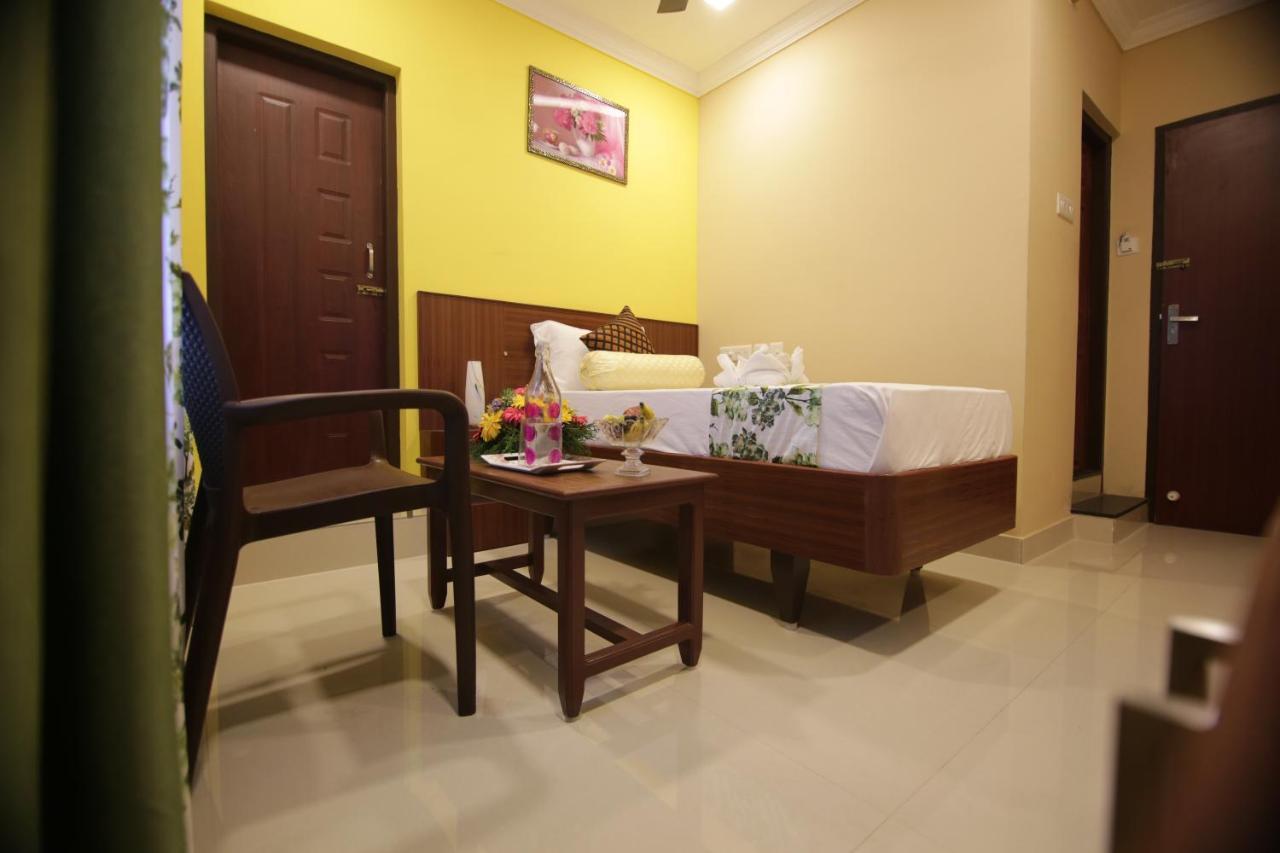 فندق Kochiفي  Mirage Residency المظهر الخارجي الصورة